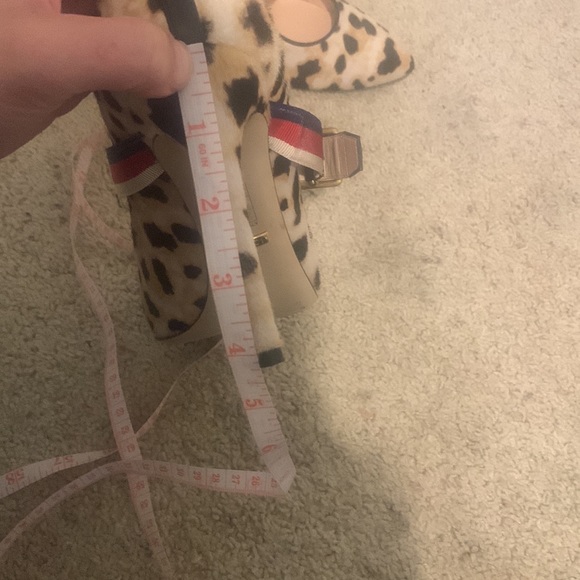 Beautiful pre-loved animal print Gucci heels! - Picture 6 of 6